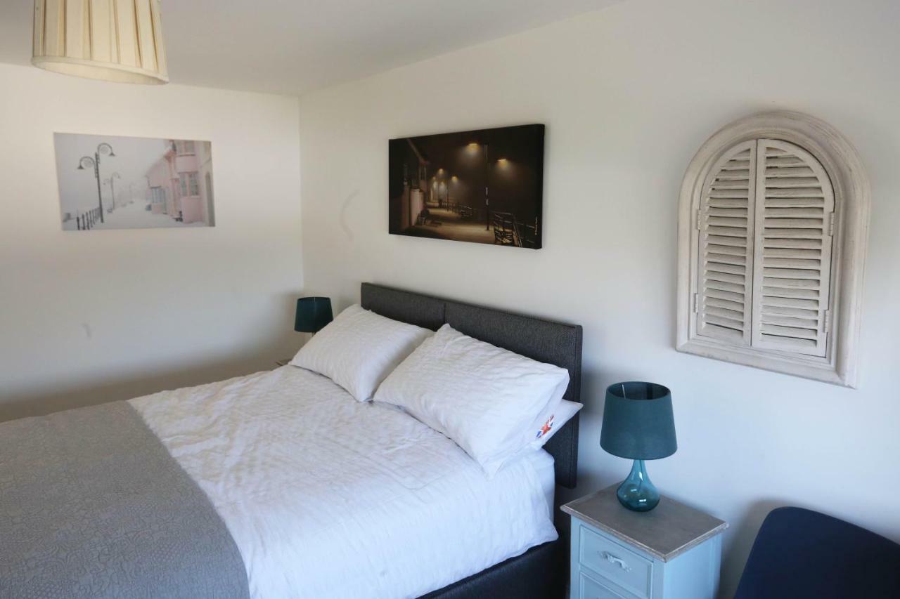 4A Dolphin Close Apartment Lyme Regis Luaran gambar